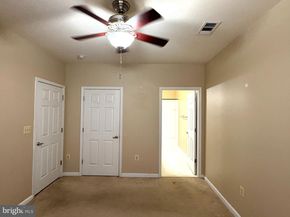 801 S Greenbrier Street 215, Arlington VA 22204