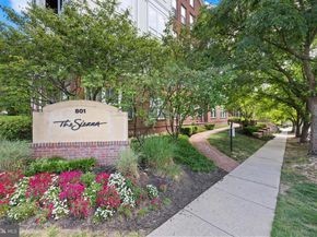 801 S Greenbrier Street 215, Arlington VA 22204
