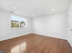4167 S Four Mile Run Drive 401, Arlington VA 22204