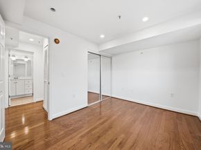 4167 S Four Mile Run Drive 401, Arlington VA 22204