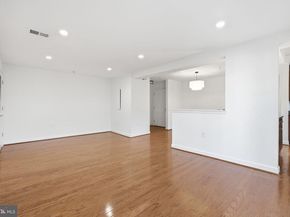 4167 S Four Mile Run Drive 401, Arlington VA 22204