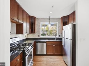 4167 S Four Mile Run Drive 401, Arlington VA 22204
