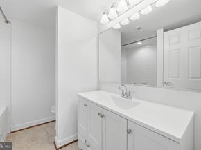 4167 S Four Mile Run Drive 401, Arlington VA 22204