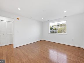 4167 S Four Mile Run Drive 401, Arlington VA 22204
