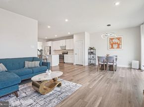 7982 Milltown Circle, Cheltenham PA 19012