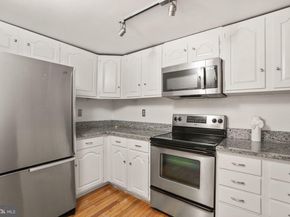 1236 Eton Court NW T19, Washington DC 20007