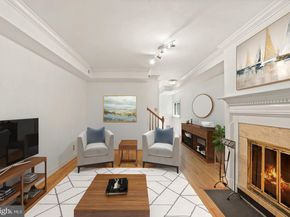 1236 Eton Court NW T19, Washington DC 20007