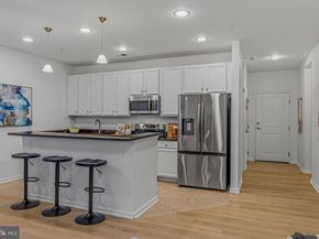 2665 Prosperity Avenue 104, Fairfax VA 22031