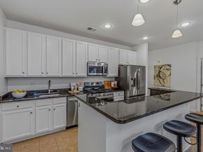 2665 Prosperity Avenue 104, Fairfax VA 22031