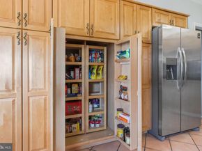 1036 Camas Drive, Philadelphia PA 19115