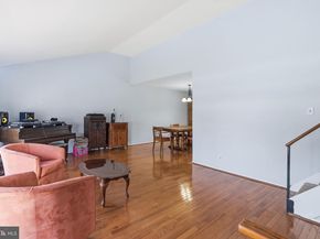 1036 Camas Drive, Philadelphia PA 19115