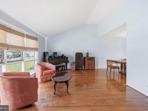1036 Camas Drive, Philadelphia PA 19115