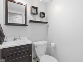 1036 Camas Drive, Philadelphia PA 19115