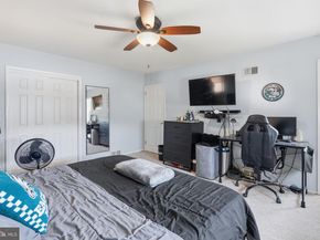 1036 Camas Drive, Philadelphia PA 19115