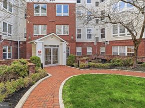 801 S Greenbrier Street 103, Arlington VA 22204