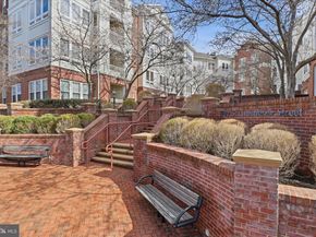 801 S Greenbrier Street 103, Arlington VA 22204