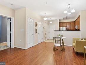 801 S Greenbrier Street 103, Arlington VA 22204