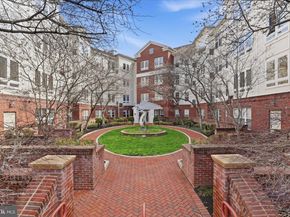 801 S Greenbrier Street 103, Arlington VA 22204