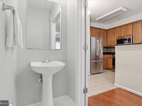 801 S Greenbrier Street 103, Arlington VA 22204