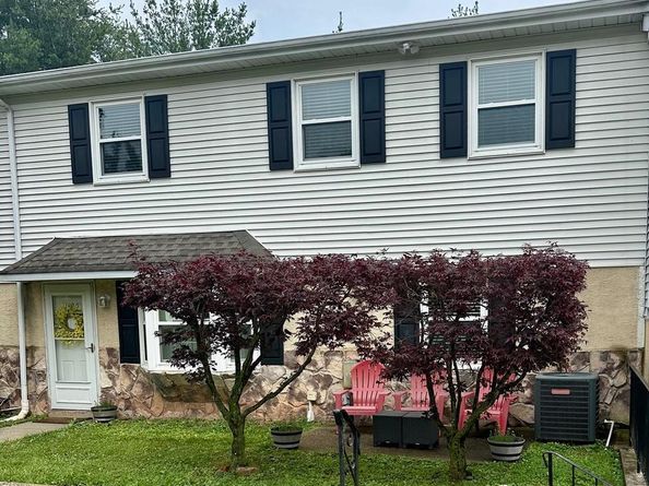 1802 Whitpain Hls, Blue Bell PA 19422