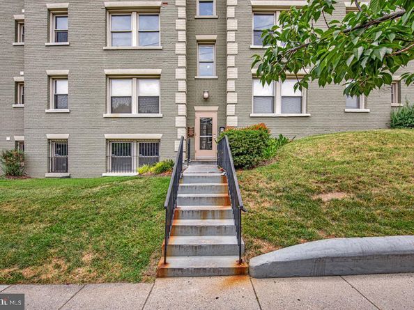 4408 1st Place NE 33, Washington DC 20011