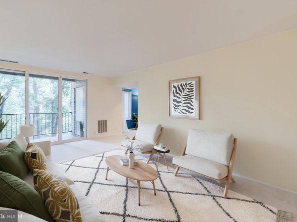 5051 7TH Road S 102, Arlington VA 22204