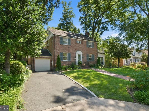 1251 S Oakcrest Road, Arlington VA 22202