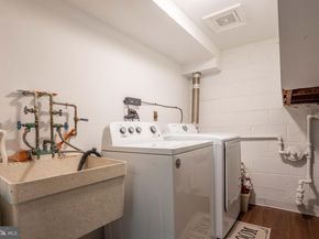 221 Goodford Road, Philadelphia PA 19154
