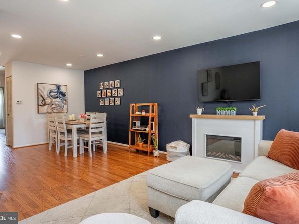 221 Goodford Road, Philadelphia PA 19154