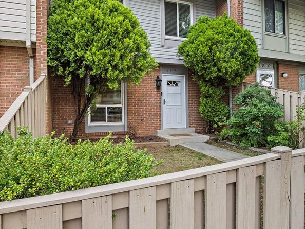 1317 Springtide Place, Herndon VA 20170