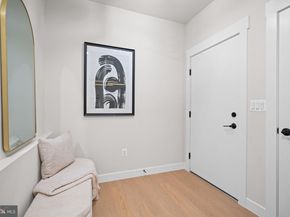 733 8TH Street SE 303, Washington DC 20003