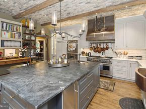 2244 Deer Path Road, Huntingdon Valley PA 19006