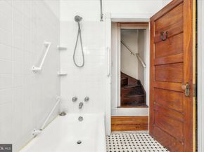 424 Martin Street, Philadelphia PA 19128