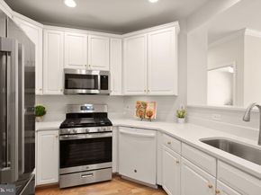 1321 N Adams Court 201, Arlington VA 22201