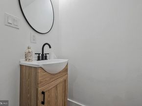 305 34TH Place NE, Washington DC 20019