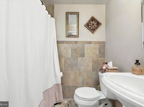 514 Edgewood Avenue, Folsom PA 19033