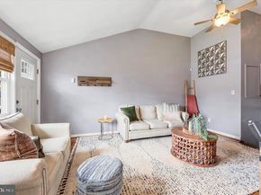 514 Edgewood Avenue, Folsom PA 19033