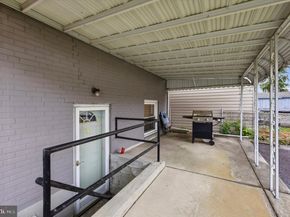 514 Edgewood Avenue, Folsom PA 19033