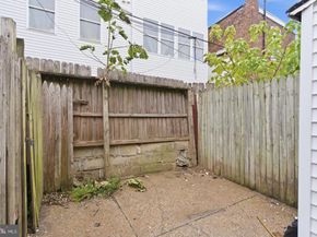 2530 Collins Street, Philadelphia PA 19125