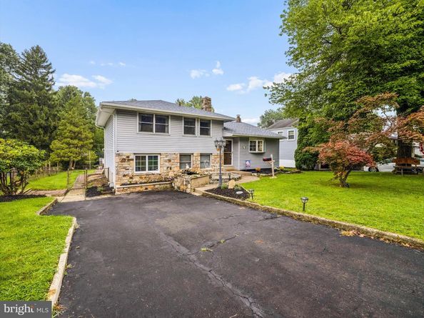 105 Overlook Avenue, Willow Grove PA 19090