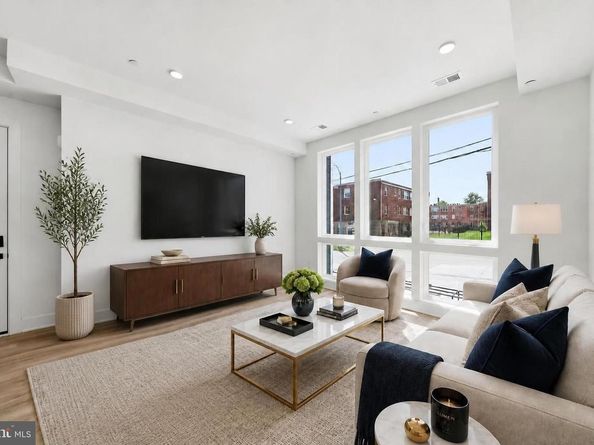 2105 M Street NE 5, Washington DC 20002