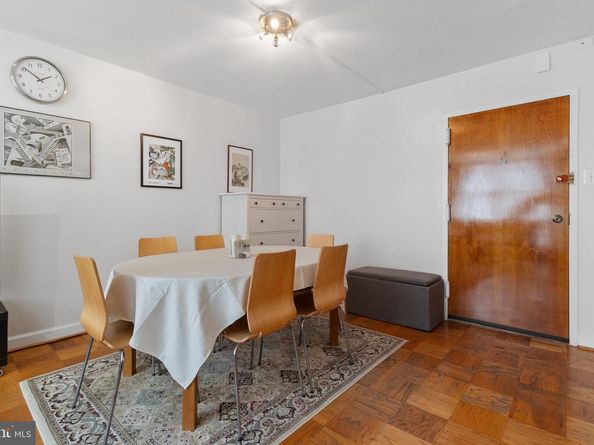 1260 21st Street NW 904, Washington DC 20036