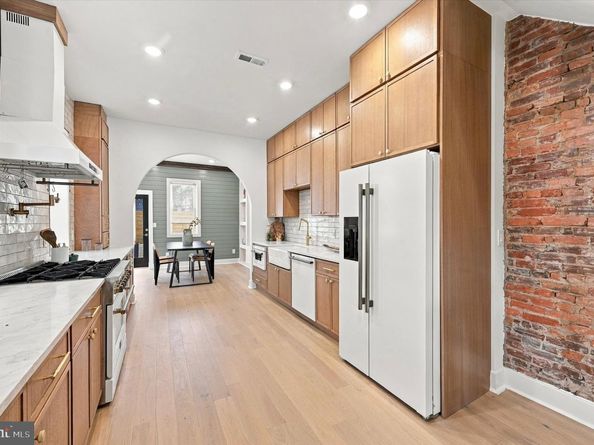 1520 S 8TH Street, Philadelphia PA 19147
