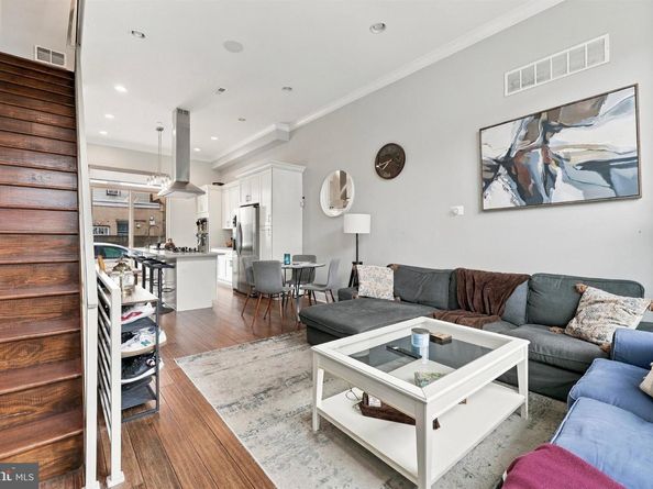 624 Pierce Street, Philadelphia PA 19148
