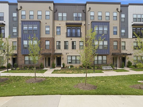 1702 Bandit Loop, Reston VA 20190