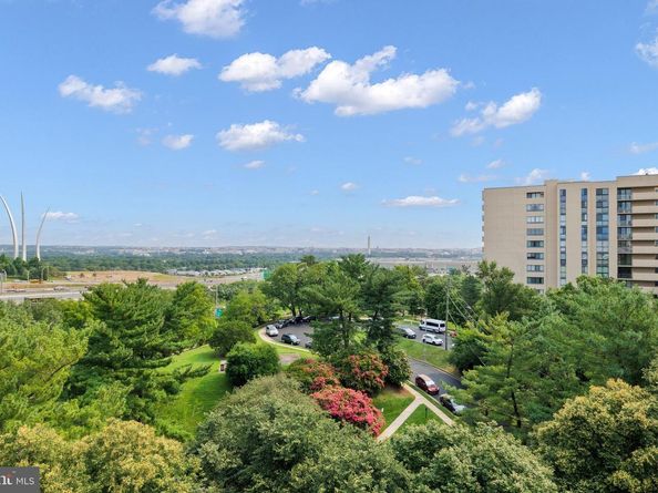 1300 Army Navy Drive 320, Arlington VA 22202