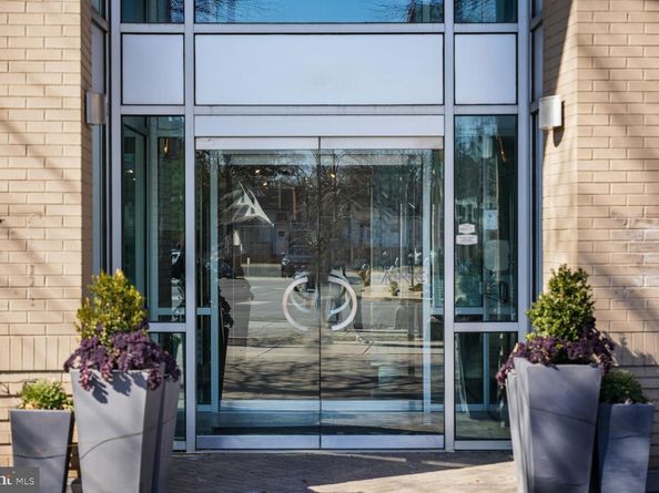 3409 Wilson Boulevard 211, Arlington VA 22201