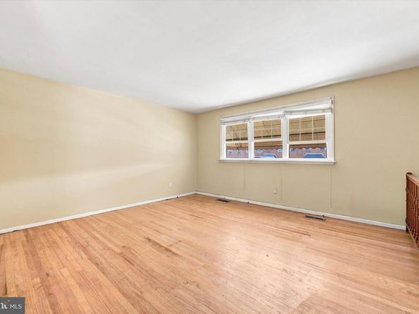 10209 W Keswick Road, Philadelphia PA 19114