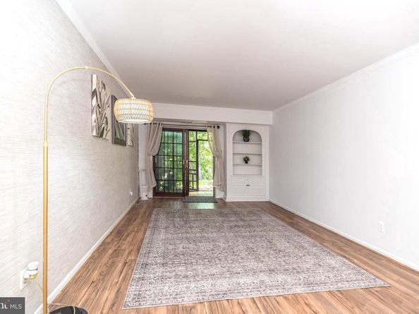 307 Shawmont Avenue D, Philadelphia PA 19128