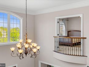 19 Goldney Dr, Newtown PA 18940